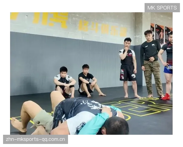 MMA选手多元训练体系提升比赛观赏度——科学训练激发无限可能